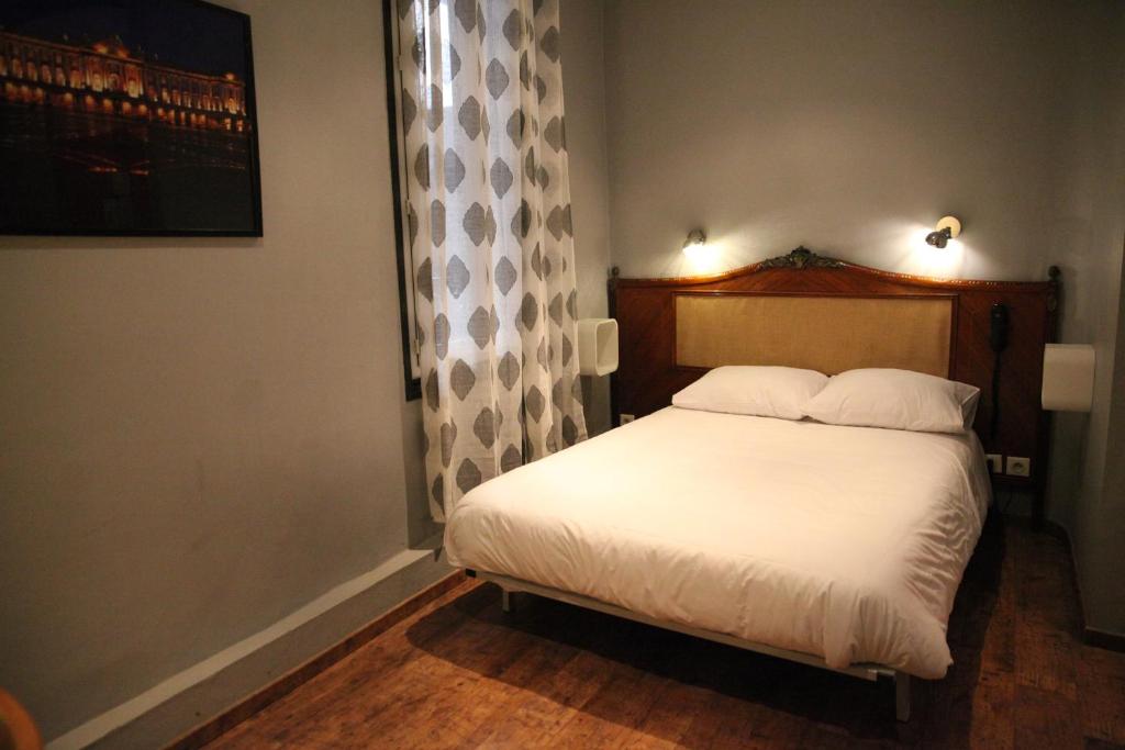 Arnaud Bernard Hôtel - Resim 27