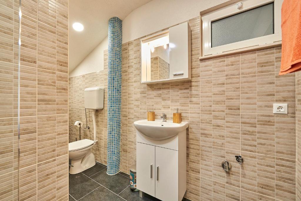 Kúpeľňa v ubytovaní Studio apartment Bašćan