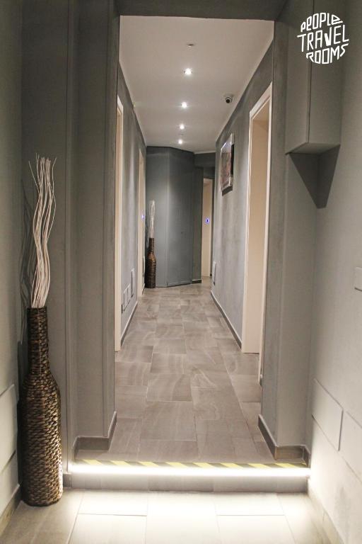 People Travel Rooms photo