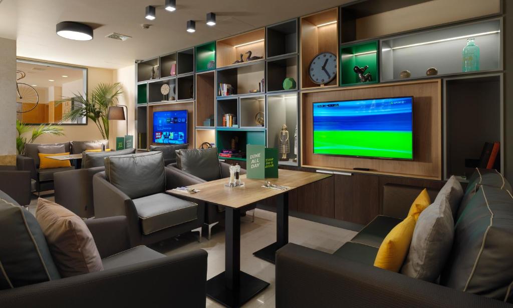 Holiday Inn Athens Attica Av, Airport W. by IHG - Resim 27