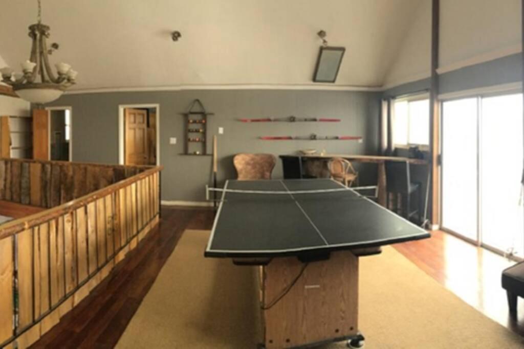 Instalaciones para jugar al ping pong en Casa Vista o alrededores