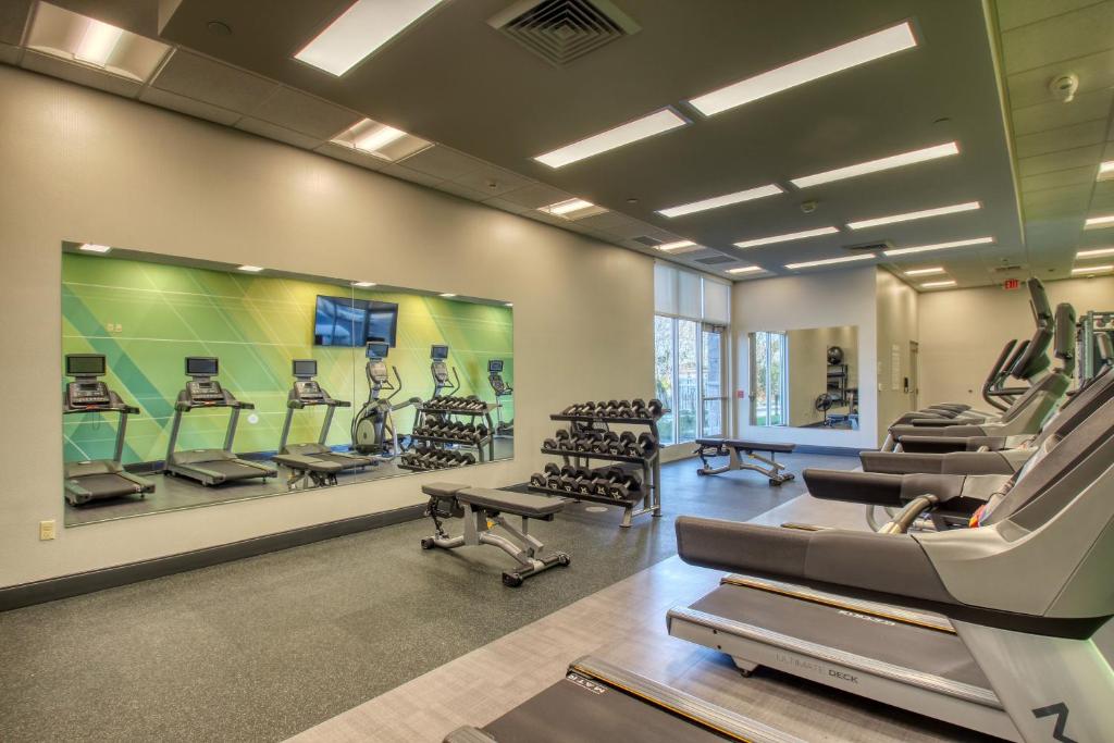 Fitness centrum a/nebo fitness zařízení v ubytování Holiday Inn - Appleton by IHG
