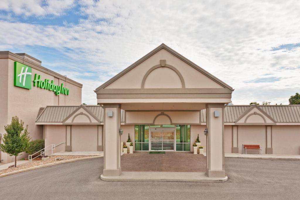 a rendering of a holiday inn hotel at Holiday Inn Bloomington-University Area by IHG in Bloomington