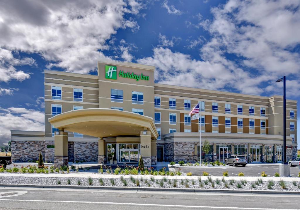 una rappresentazione di un hotel con un edificio di Holiday Inn - Nampa, an IHG Hotel a Nampa