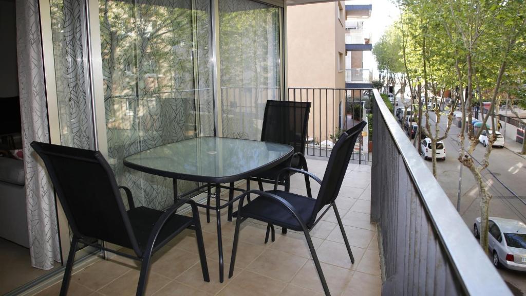 Balkón nebo terasa v ubytování AT067 A pocos metros de la playa, muy bien equipado y con piscina