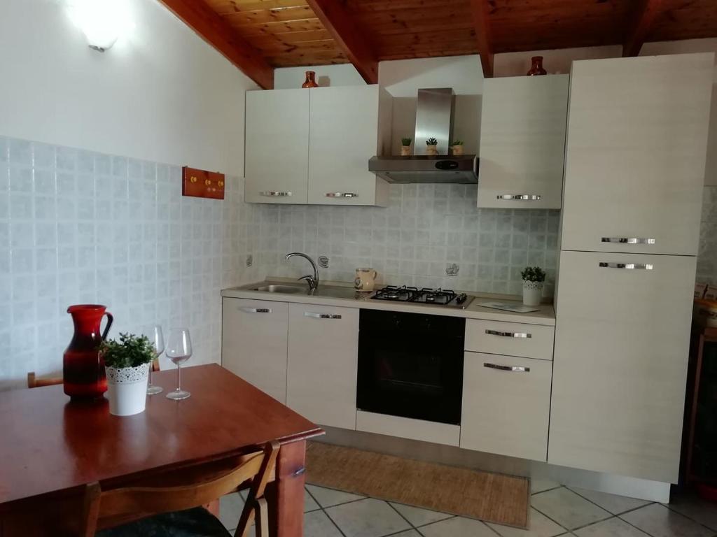 Kuchyň nebo kuchyňský kout v ubytování Villa Davima