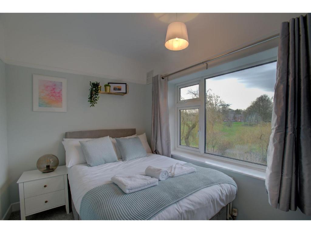 Stylish Home in Cheadle Hulme near The Airport!