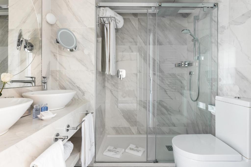 Koupelna v ubytování Suites Center Barcelona
