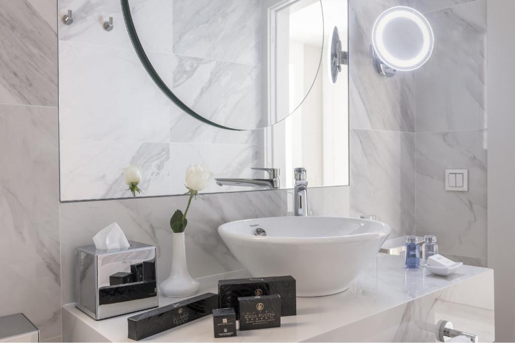 Koupelna v ubytování Suites Center Barcelona