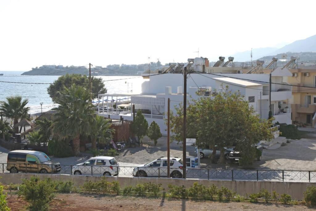 Fotografia z galérie ubytovania Manos Seaside Apartment v destinácii Makry Gialos