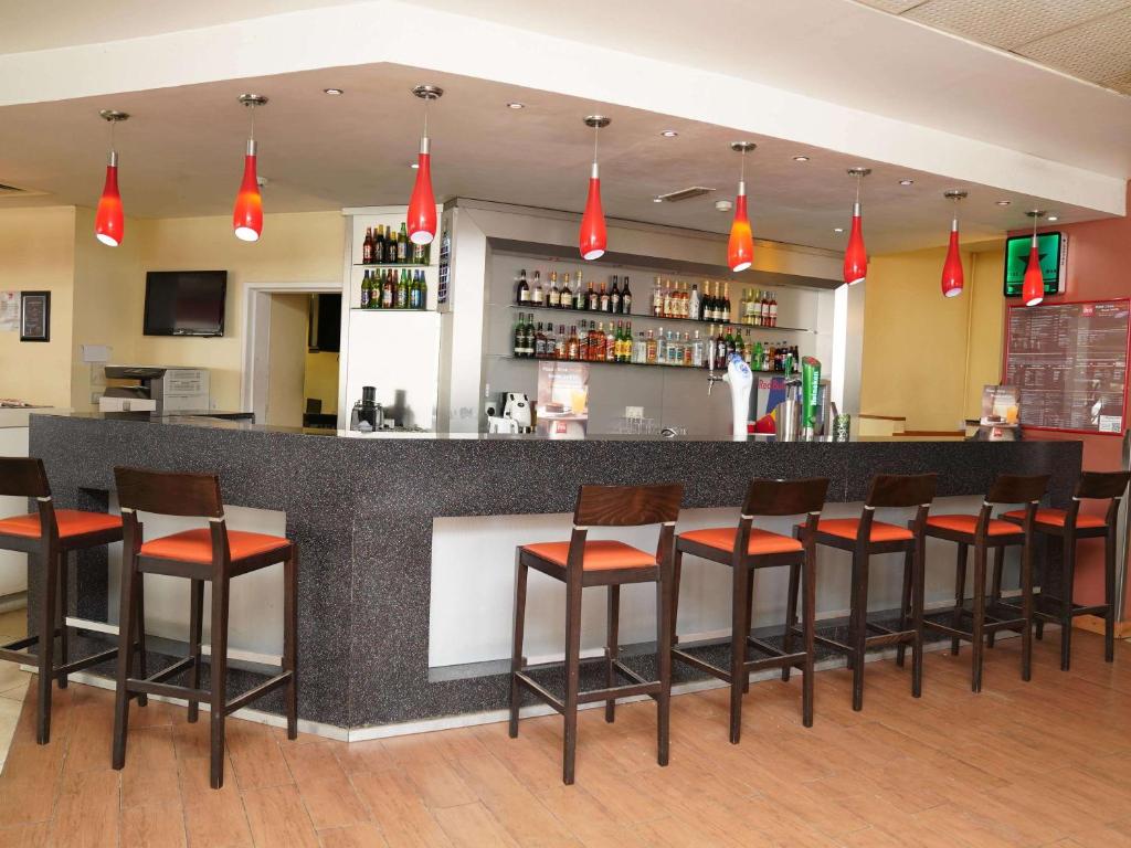Lounge nebo bar v ubytování Ibis Lagos Airport