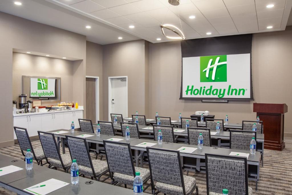 Holiday Inn Cleveland Clinic by IHG photo