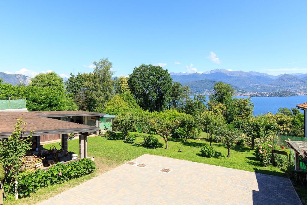 Casa Lilla - Lakeview Large Apartments With Garden Above Stresa - شقة مطلة على البحيرة