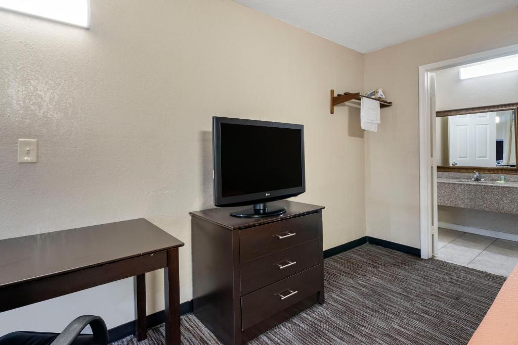 Rodeway Inn Clearwater-Largo - Habitación Doble Con Dos Camas Dobles: No Fumar