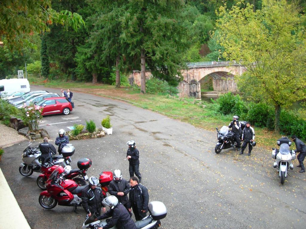 Foto dalla galleria di Logis Hôtel Le Belle Rive a Najac