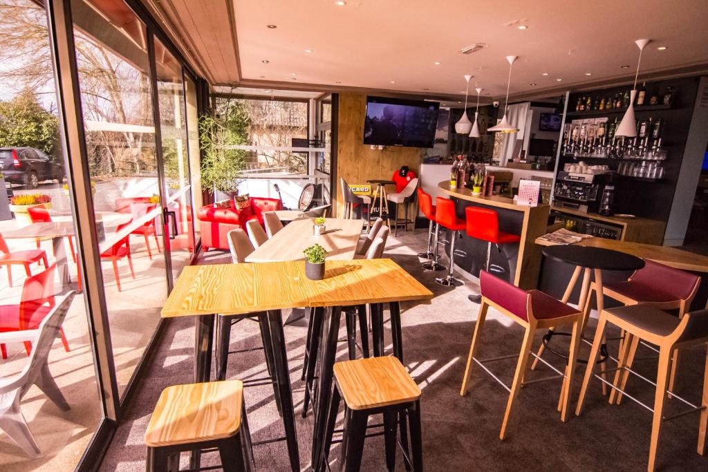 Posezení v ubytování ibis Colmar Est - Hotel Restaurant en Alsace