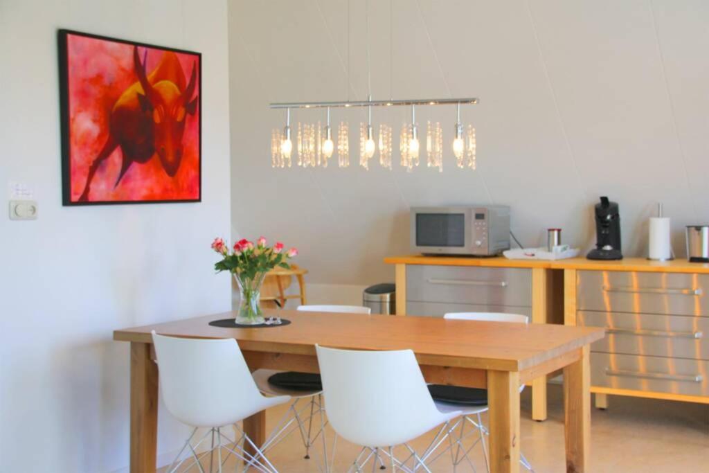 Příslušenství pro přípravu čaje a kávy v ubytování Appartement Abbestederweg Callantsoog