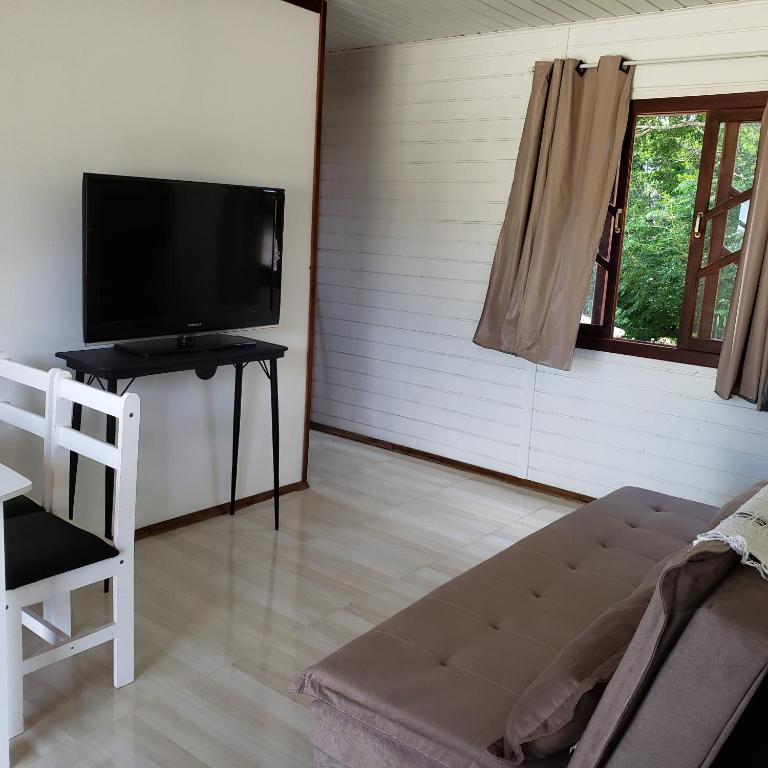  CASA CHARMOSA EM FLORIANÓPOLIS