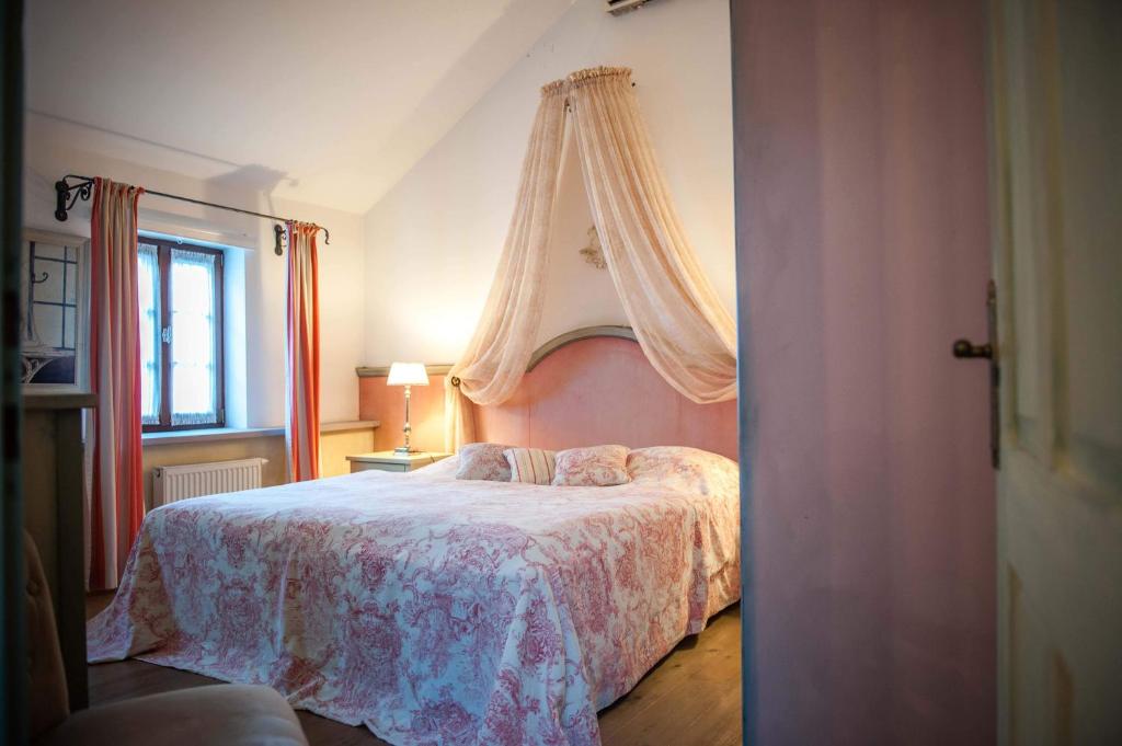 Postel nebo postele na pokoji v ubytování Art Boutique Hotel Bürgerhaus