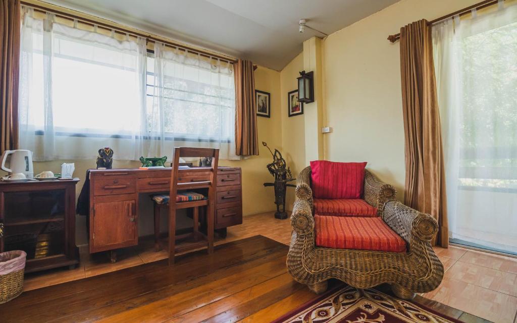 Joy's House & Tour - 14