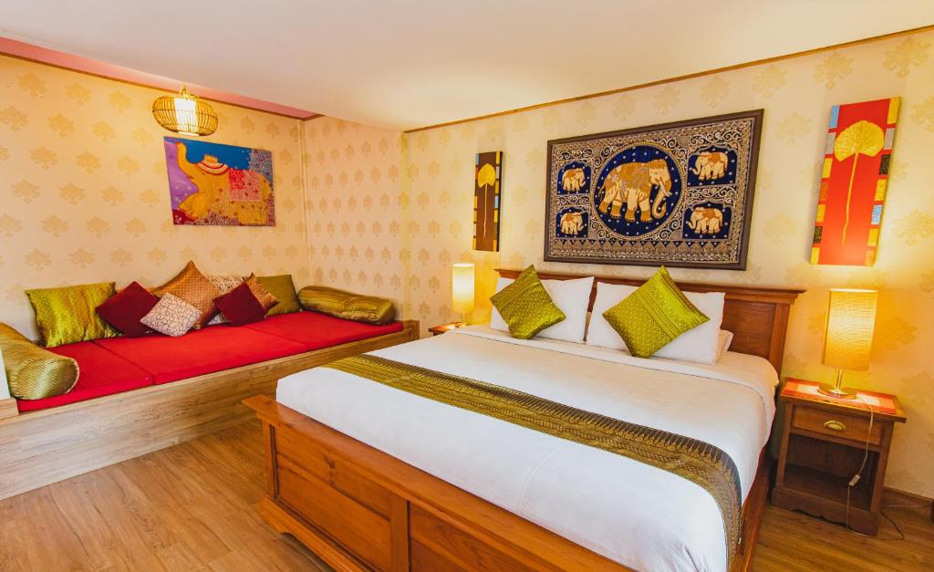 Joy's House & Tour - 2