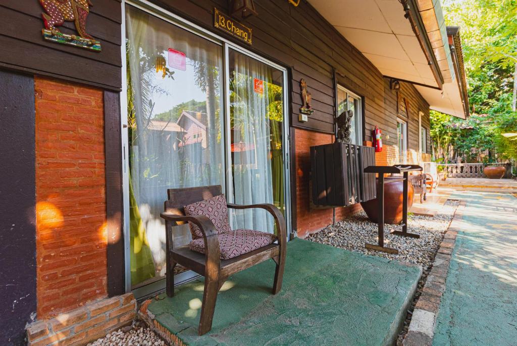 Joy's House & Tour - 4