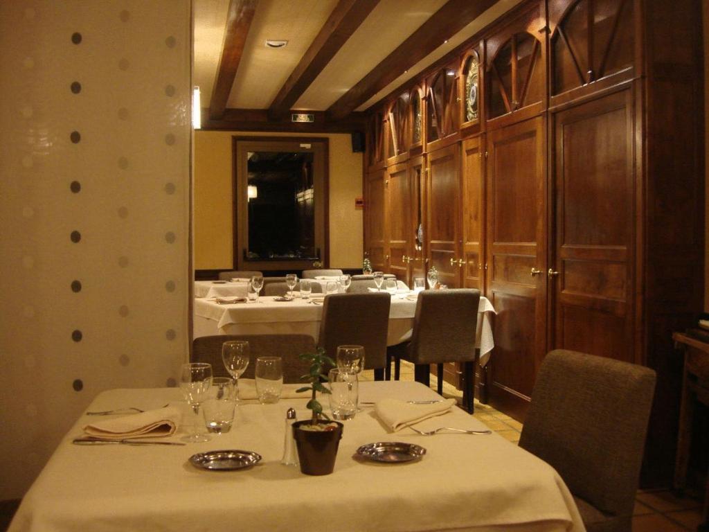 Restoran atau tempat lain untuk makan di Le Relais De La Poste