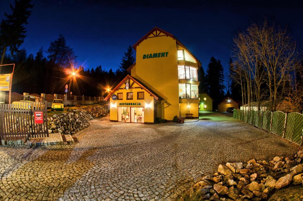 Το κτήριο όπου στεγάζεται  το ξενοδοχείο