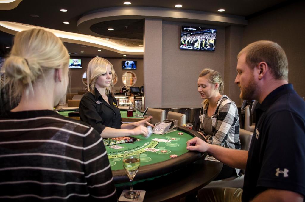 Holiday Inn Fargo by IHG photo