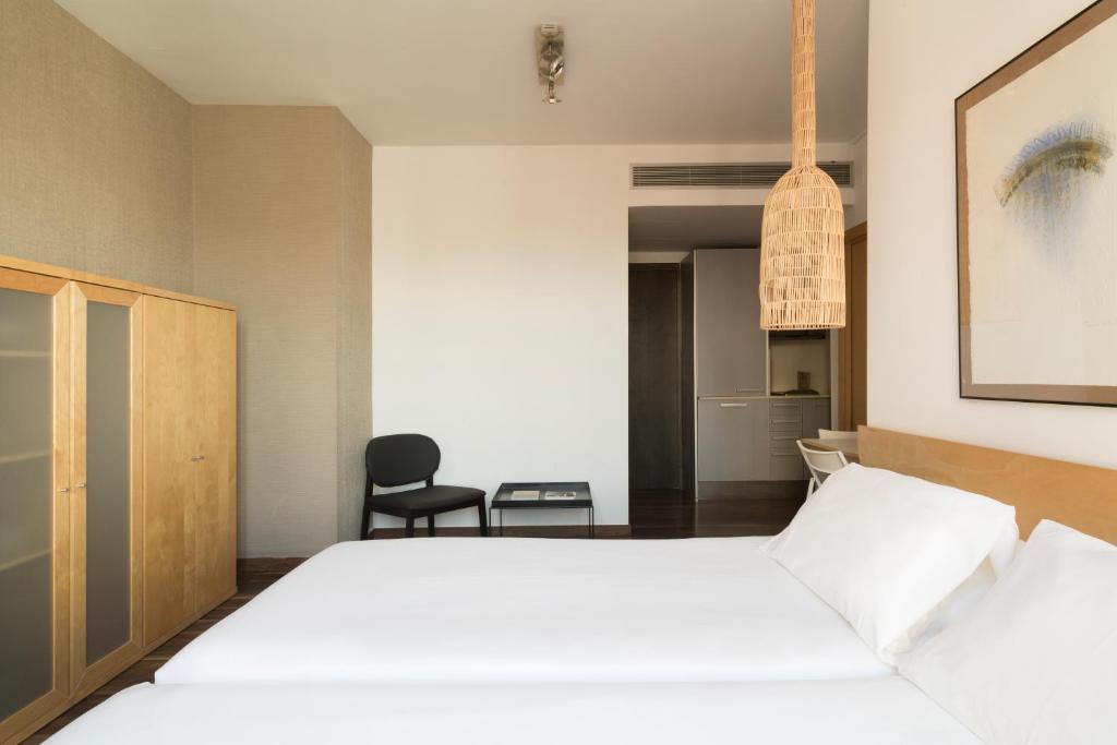 Posteľ alebo postele v izbe v ubytovaní Barcelona Apartment Aramunt