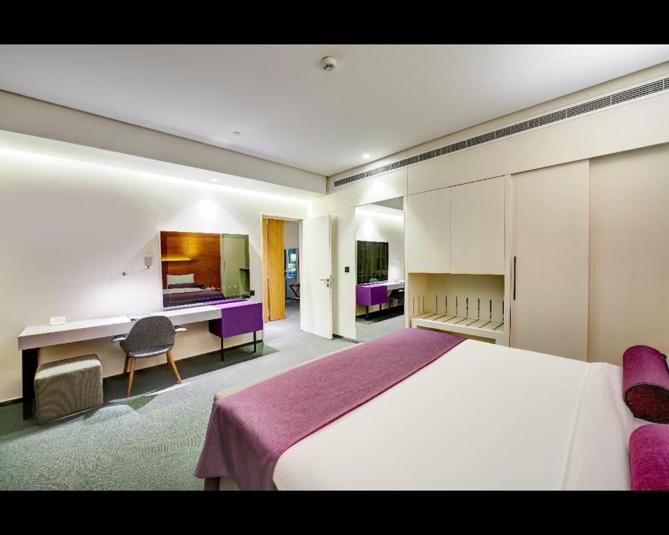 
Lagoon Suite + 20 % Discount on F&B
