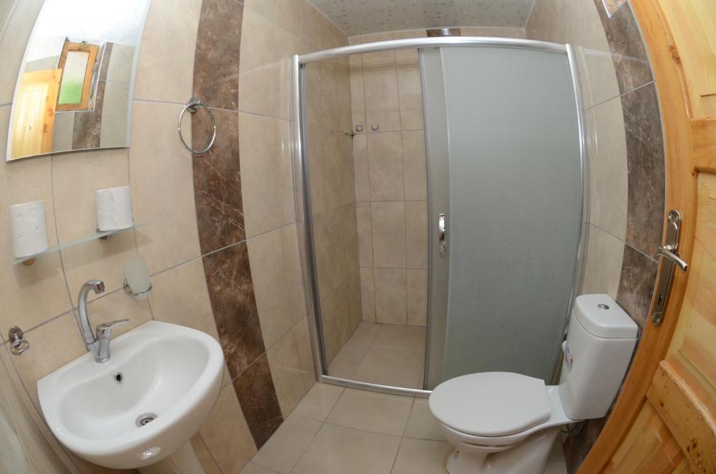 Koupelna v ubytování Olympos Camlık Pension