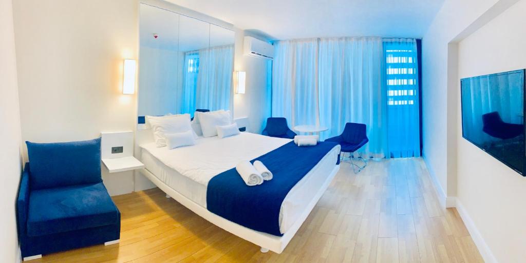 Royal Sea Breeze Apartments - Estudio De Apartamento Con Sea Y Mountain View