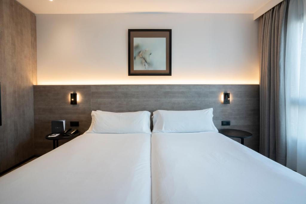 
Double or Twin Room with Parking
