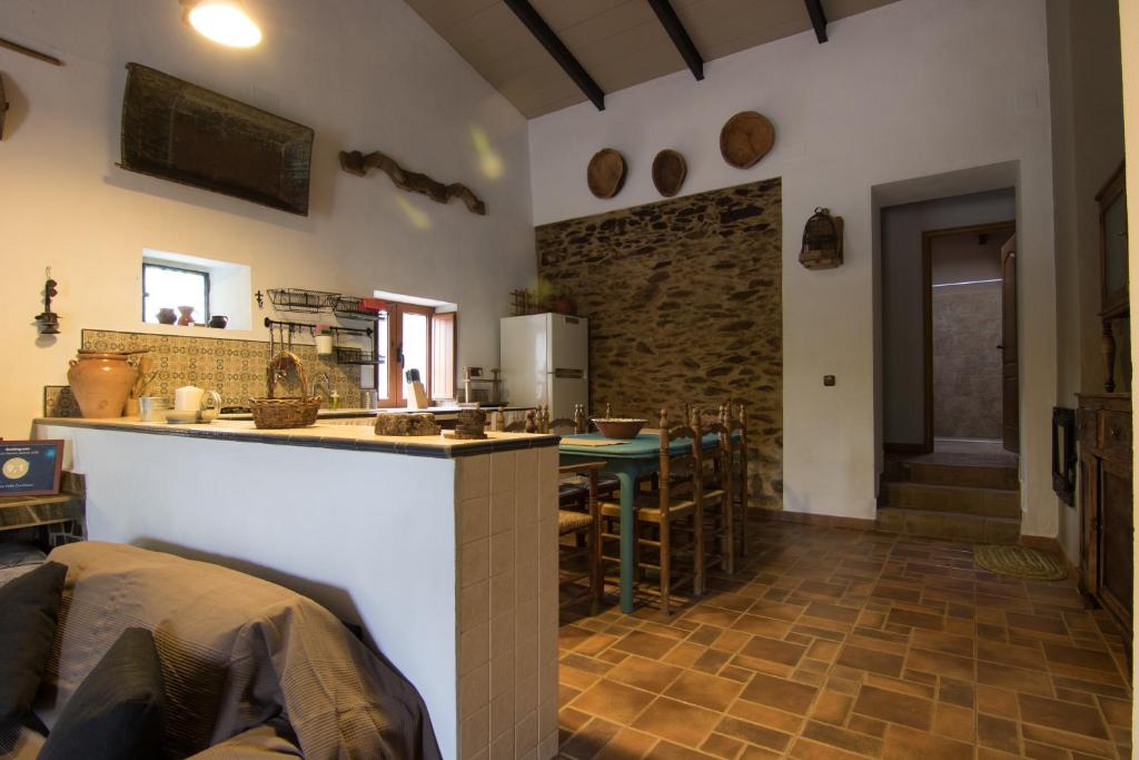 Kuchyňa alebo kuchynka v ubytovaní Finca Valle Corchoso