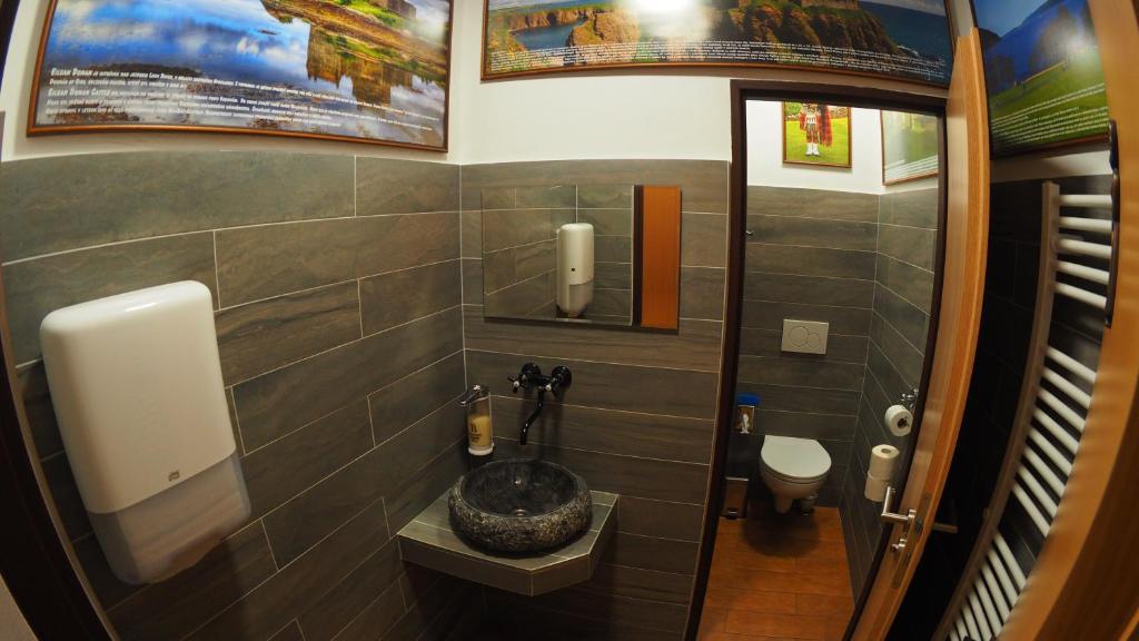 Vannituba majutusasutuses HOTEL BRITANNIA VSETÍN