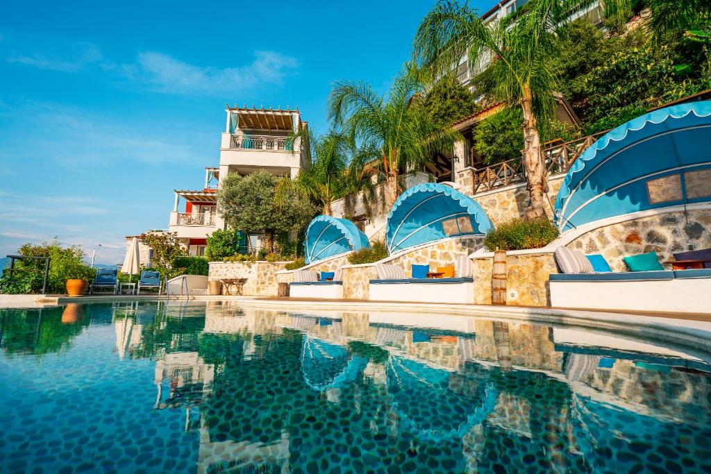 Bazén v ubytování Hotel Unique-Boutique Class - Adults Only nebo v jeho okolí