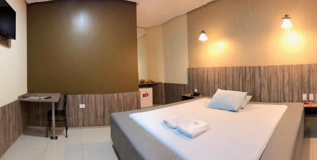  Lotu's Motel
