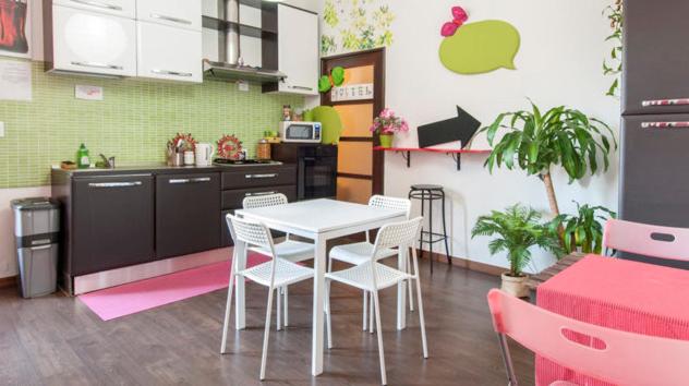 Kuchyň nebo kuchyňský kout v ubytování Family Hostel Milano