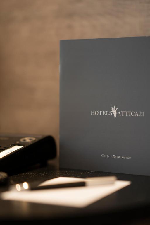 Attica 21 Barcelona Mar - Resim 6