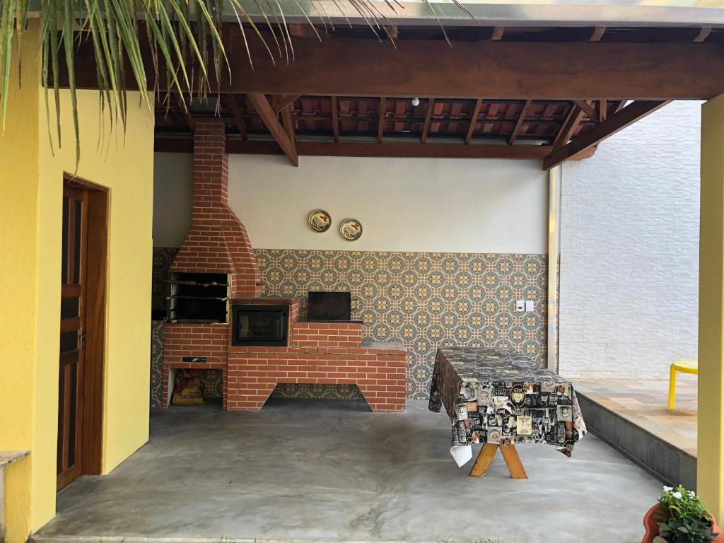  CASA C/ 3 QUARTOS PISCINA E AR CONDICIONADO