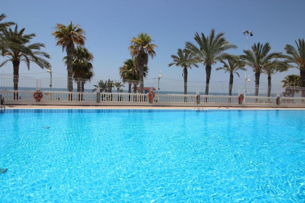 Toda una EXPERIENCIA en la COSTA DEL SOL, a 100m de la Playa ...