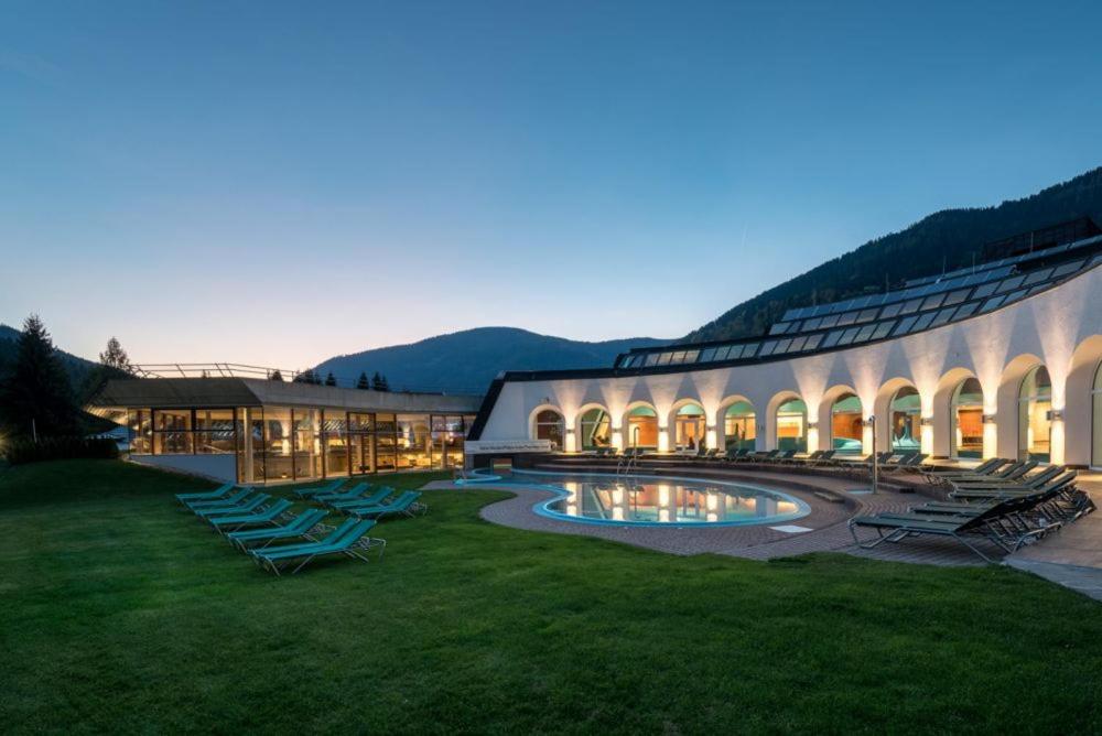 Bazén v ubytování Penthouse Skyview im Natur-Erlebnispark Bad Kleinkirchheim nebo v jeho okolí