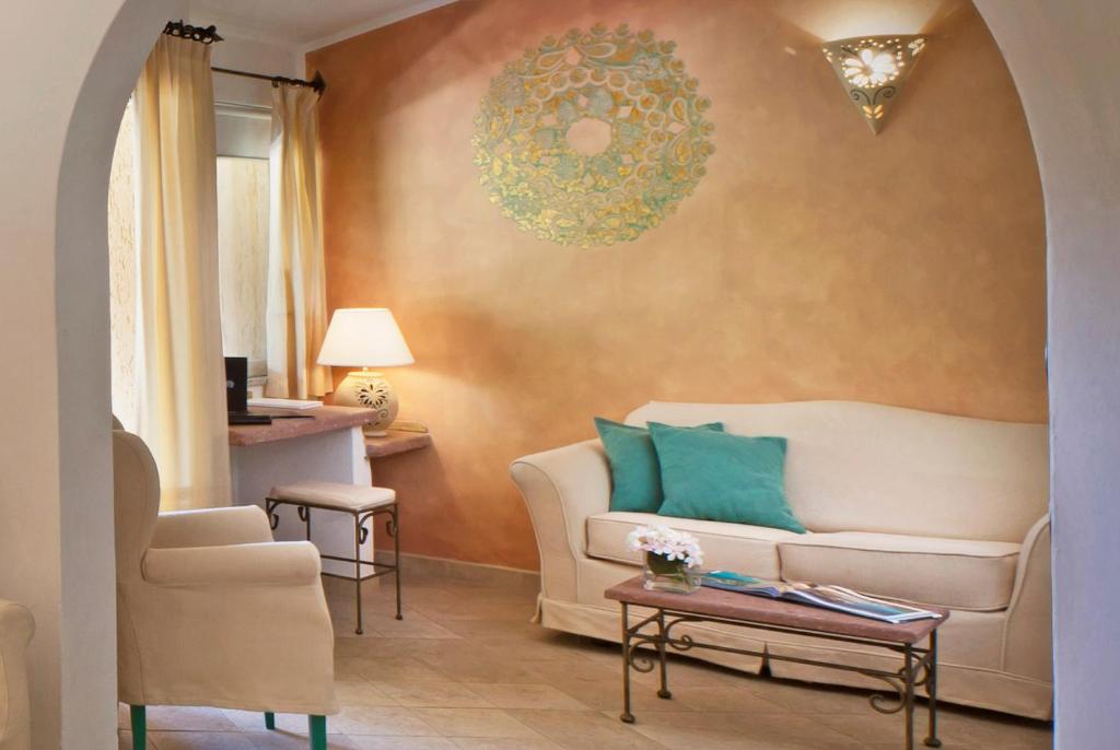 Posezení v ubytování Hotel Capo d'Orso Thalasso & SPA