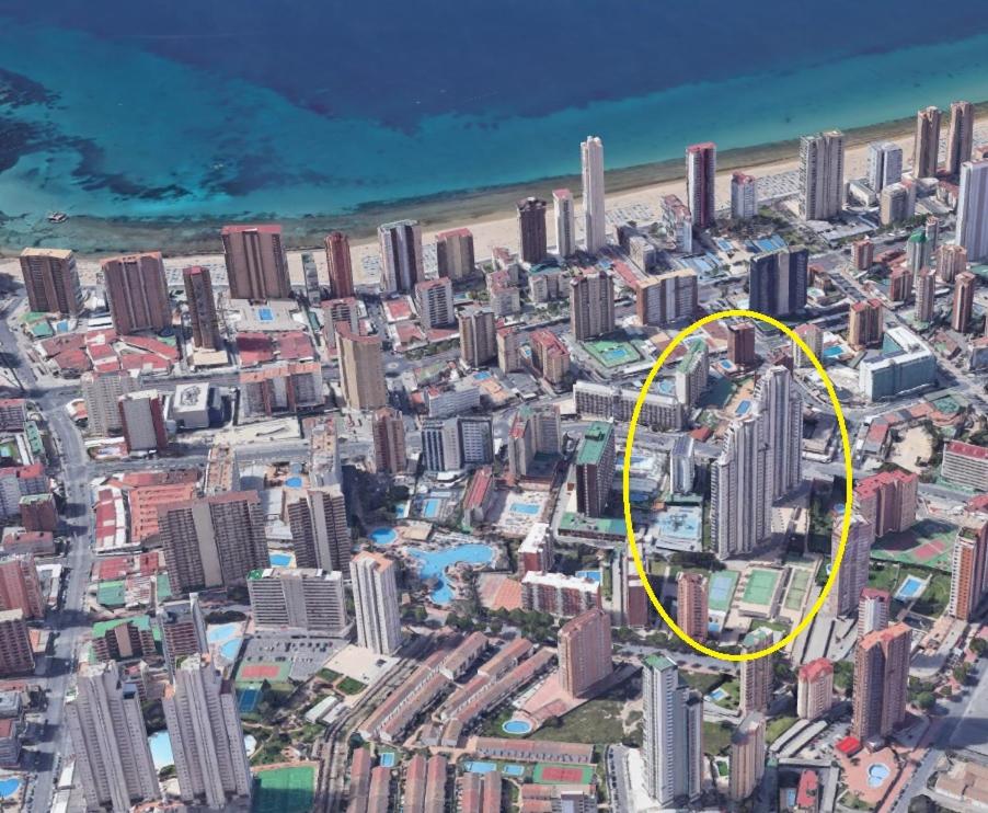 Nespecifikovaný výhled na destinaci Benidorm nebo výhled na město při pohledu z apartmánu