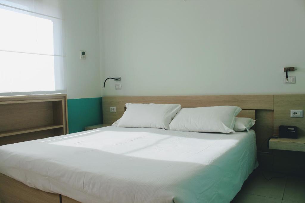 رزرو هتل، دوموس هلنا، آژانس مسافرتی آسمان سپید