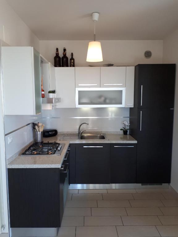 Kuchnia lub aneks kuchenny w obiekcie Bellavista - Pescara colli