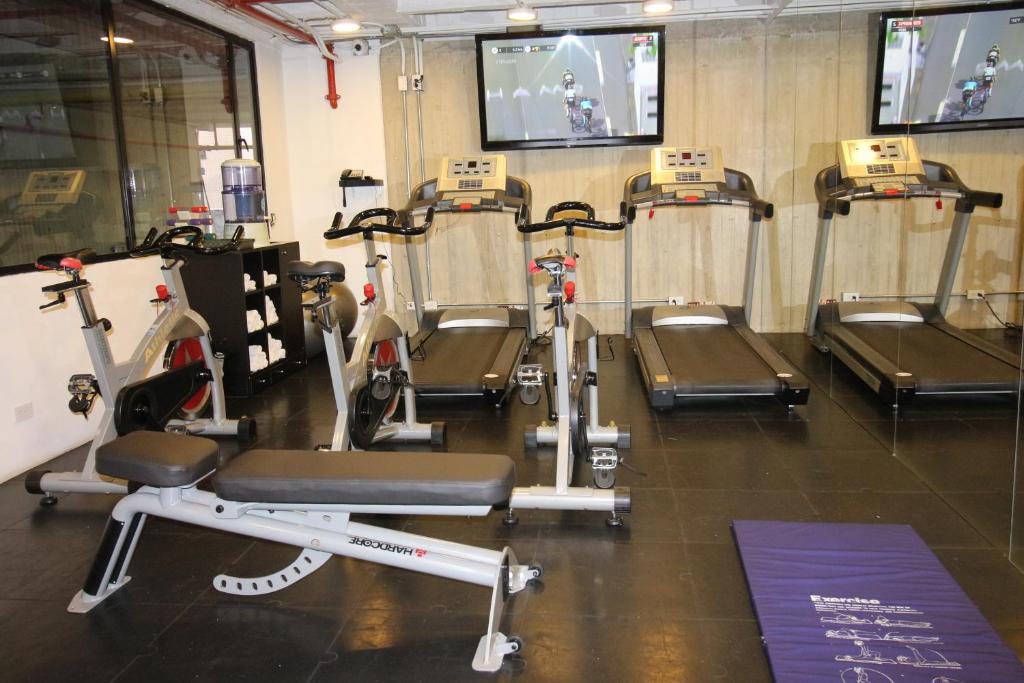 Fitness centrum a/nebo fitness zařízení v ubytování Hotel B3 Virrey