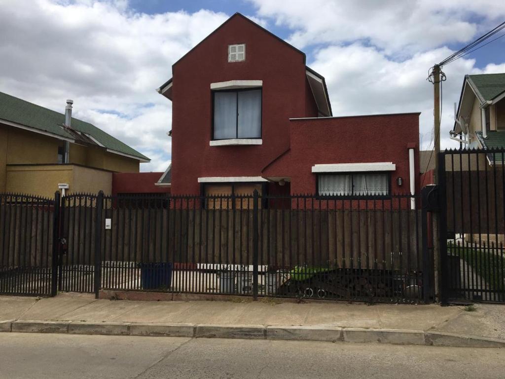 El edificio en el que está la casa de huéspedes