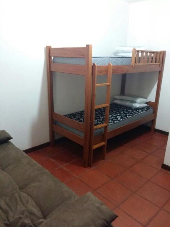 Sítio com piscina